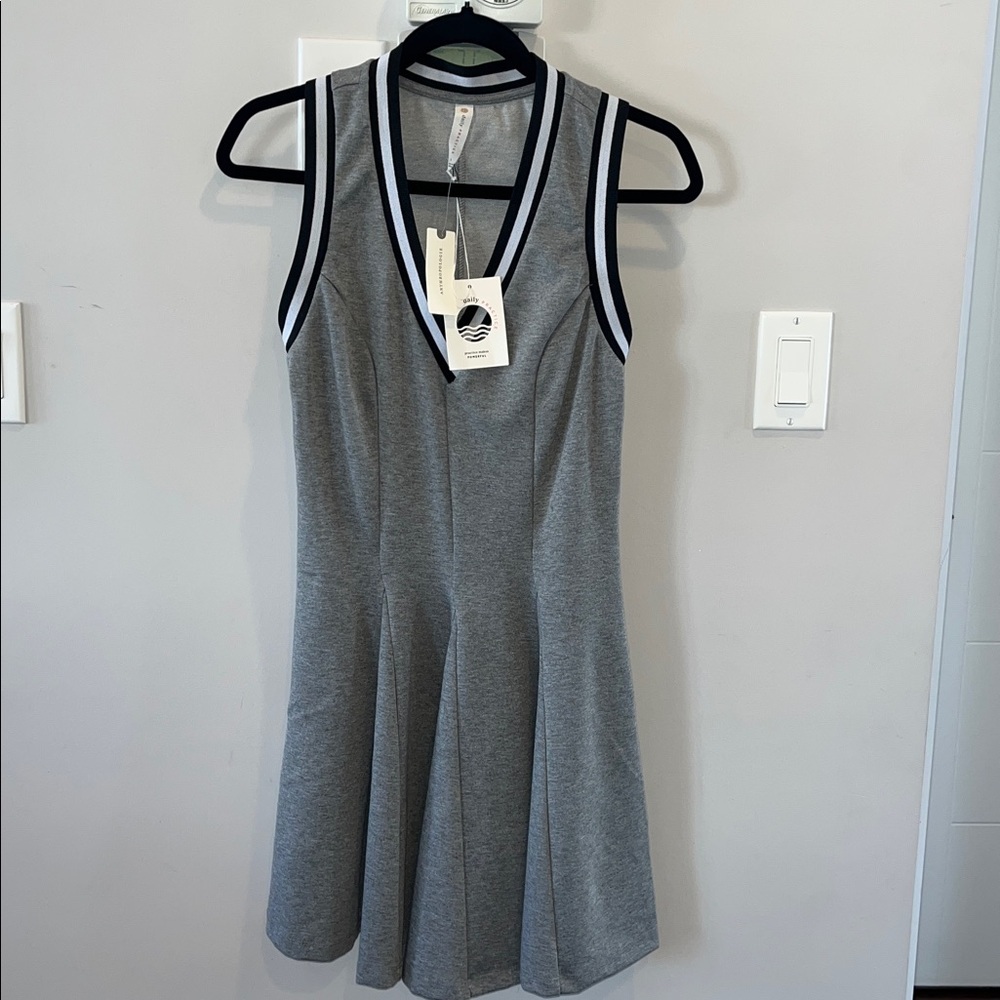 Daily Practice Sleeveless V-Neck Sporty Mini Dress NWT - Picture 3 of 6